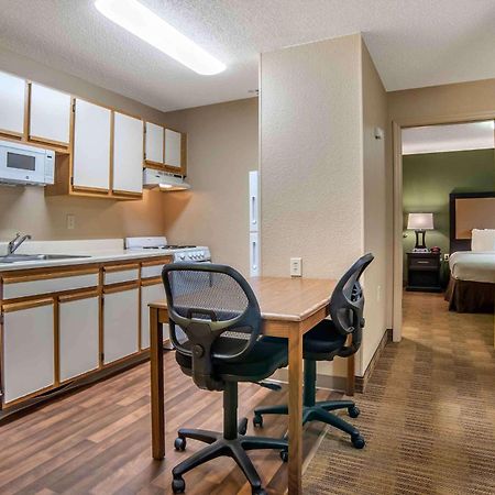 Extended Stay America Suites - Arlington - Six Flags Экстерьер фото