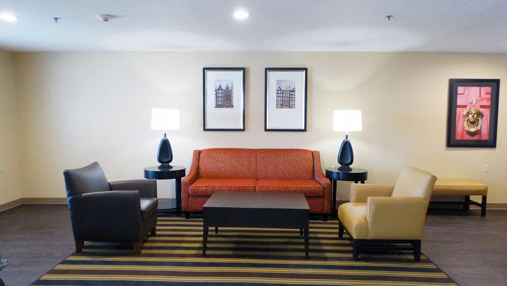 Extended Stay America Suites - Arlington - Six Flags Интерьер фото