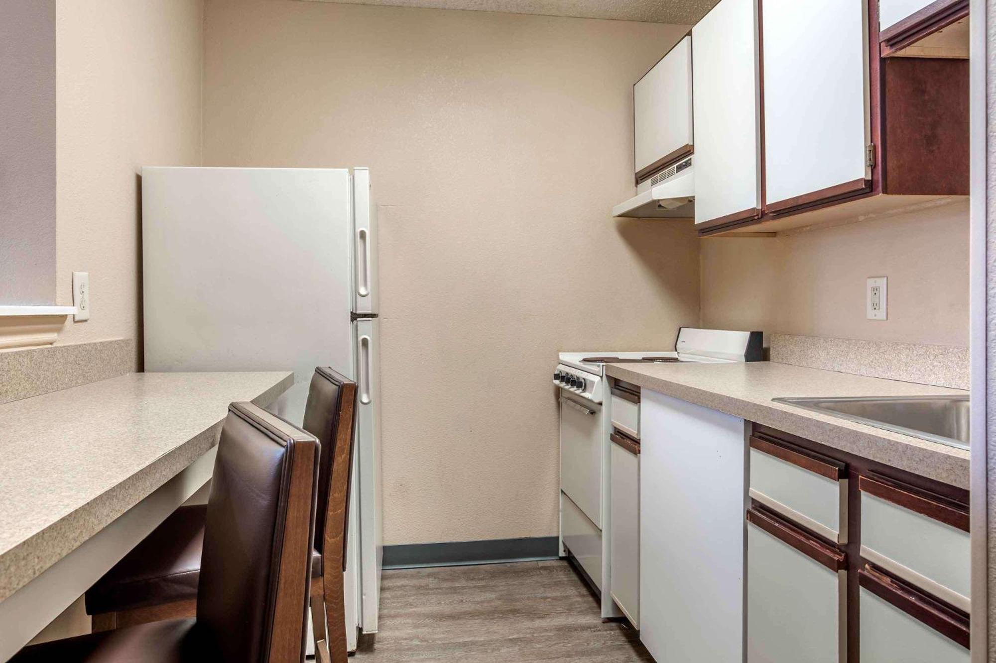Extended Stay America Suites - Arlington - Six Flags Экстерьер фото